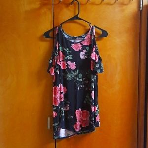 Cold-shoulder blouse